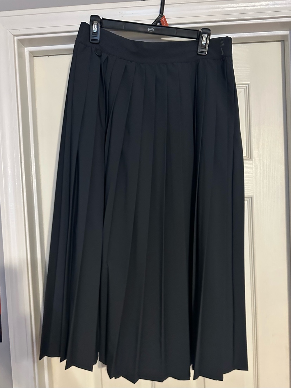 Nike Black Pleated Midi Skirt